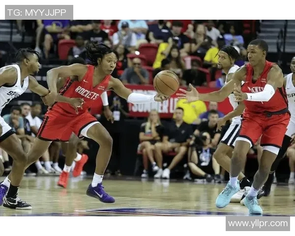 火箭弃将太阳首秀惊艳:三分投射精准+防守积极性拉满,战术定位蜕变解析